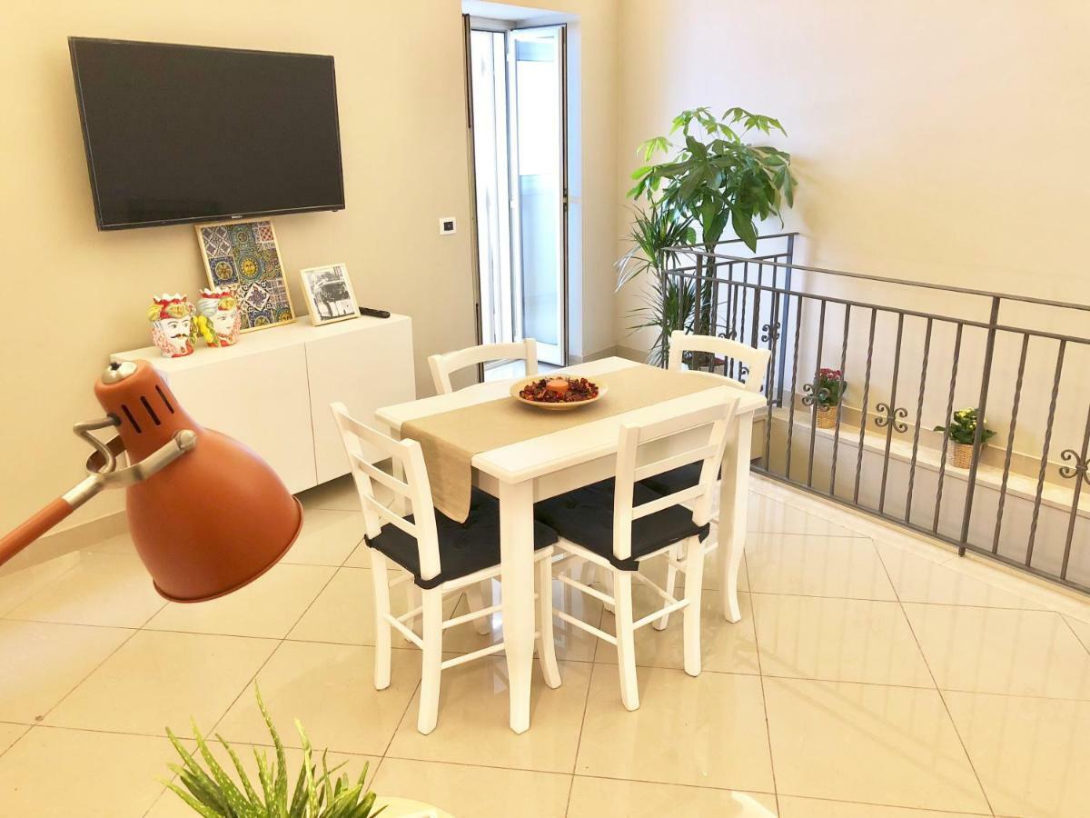 カターニアGiader'S House - Free Parkingアパートメント エクステリア 写真